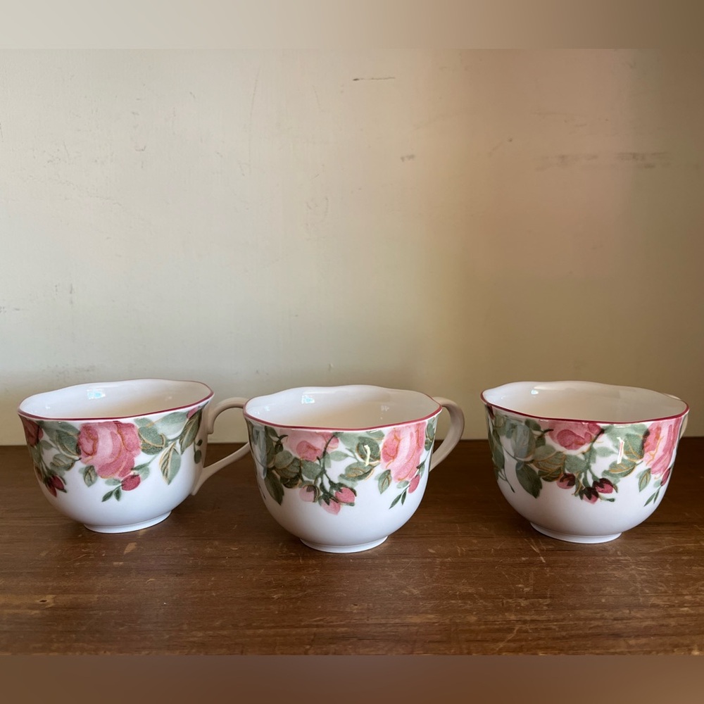Nikki Precious Scallop Pink Roses Floral Teacup Japan Set of 3